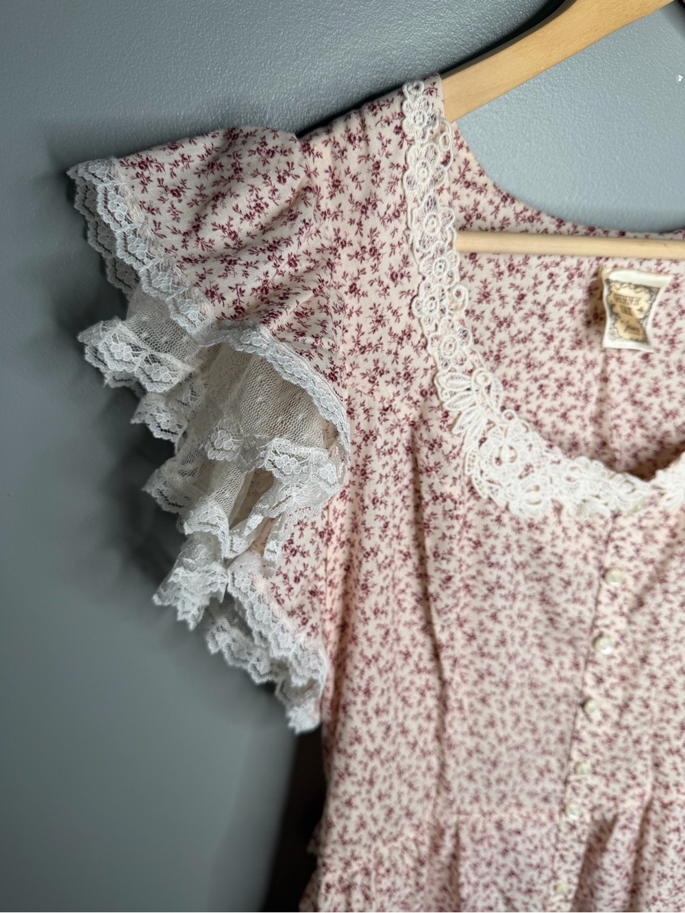 GUNNE SAX Vintage 70s Ditsy Floral Calico Lace Flutter Sleeve Prairie Dress - Picture 6 of 15